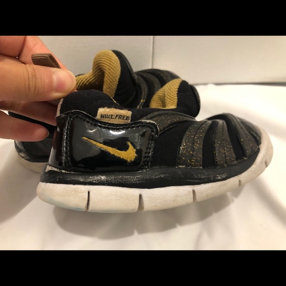 Toddler baby boys Nike Free walking/running shoes - Picture 4 of 15